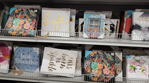 Home Goods Store «At Home», reviews and photos, 3100 Washtenaw Ave, Ypsilanti, MI 48197, USA