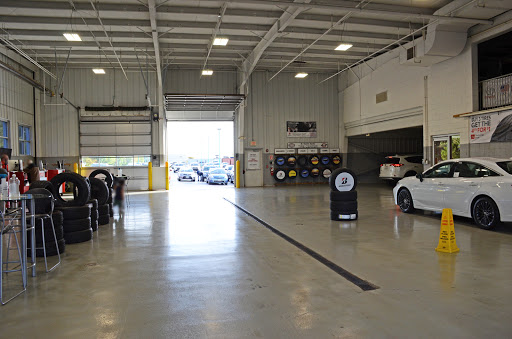 Toyota Dealer «St Charles Toyota», reviews and photos, 2651 E Main St, St Charles, IL 60174, USA