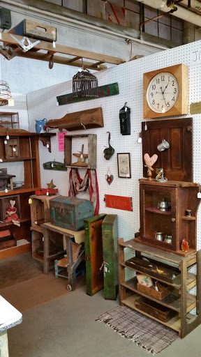 Flea Market «The Slatington Marketplace», reviews and photos, 8281 PA-873, Slatington, PA 18080, USA