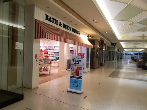 Shopping Mall «Chapel Hill Mall», reviews and photos, 2000 Brittain Rd, Akron, OH 44310, USA