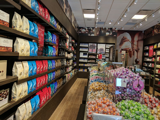 Shopping Mall «Charlotte Premium Outlets», reviews and photos, 5404 New Fashion Way, Charlotte, NC 28278, USA