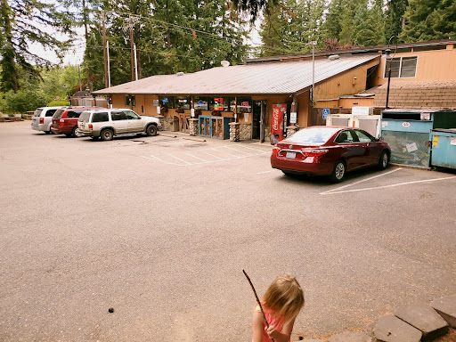 Grocery Store «Clearwood Market & Deli», reviews and photos, 21600 N Clear Lake Blvd SE, Yelm, WA 98597, USA