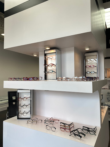 Optician «Milan Optique», reviews and photos, 608 W 48th St, Kansas City, MO 64112, USA
