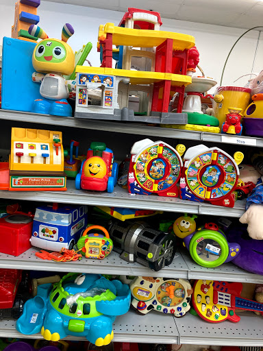 Thrift Store «Goodwill Industries of Greater Cleveland & East Central Ohio», reviews and photos, 12650A Rockside Rd, Cleveland, OH 44125, USA