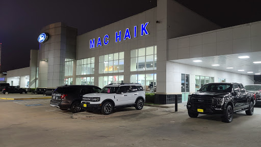 Oil Change Service «Quick Lane at Mac Haik Ford», reviews and photos, 10333 Katy Fwy, Houston, TX 77024, USA