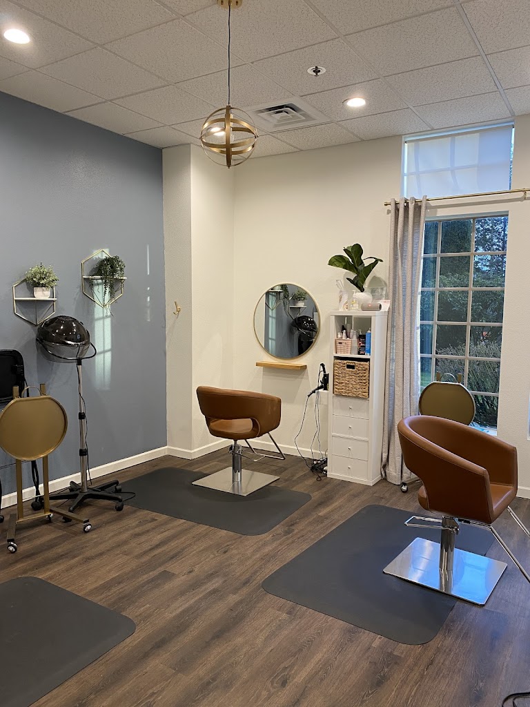 Ederra Salon Suites 97140