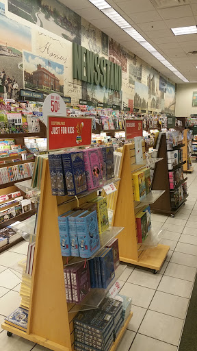 Book Store «Barnes & Noble», reviews and photos, 1 Levee Way, Newport, KY 41071, USA
