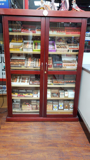 Tobacco Shop «Stearns Tobacco», reviews and photos, 923 IL-59, Bartlett, IL 60103, USA