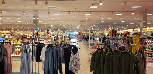 Department Store «Von Maur», reviews and photos, 1350 Hickory Point Mall, Forsyth, IL 62535, USA