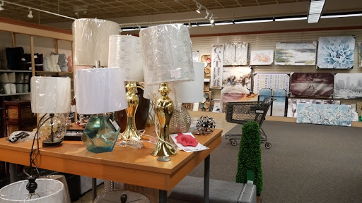 Clothing Store «Burlington Coat Factory», reviews and photos, 1555 S Lake St, Mundelein, IL 60060, USA