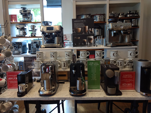 Kitchen Supply Store «Williams-Sonoma», reviews and photos, 2030 Bond St #180, Charlottesville, VA 22901, USA