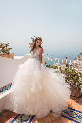 accord parfait Robe de mariée et costumes sur mesure et prêt à porter à Saint Laurent du var entre Nice et Cannes