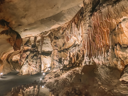 Wedding Venue «Melrose Caverns», reviews and photos, 6639 N Valley Pike, Harrisonburg, VA 22802, USA