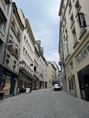 Rue de Bourg Street - Supermarkt