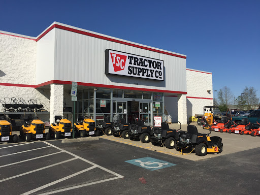 Tractor supply Fayetteville