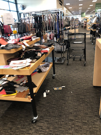 Department Store «Nordstrom Rack Belmar», reviews and photos, 393 S Vance St, Lakewood, CO 80226, USA