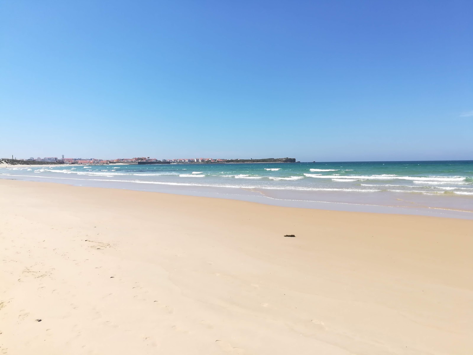 Fotografie cu Praia Baleal - Sul cu nivelul de curățenie înalt