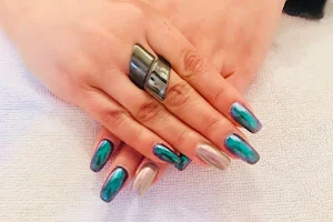 Beautylicious Nails & more image