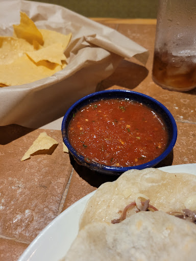 Mexican Restaurant «On The Border Mexican Grill & Cantina», reviews and photos, 4301 S Broadway Ave, Tyler, TX 75703, USA