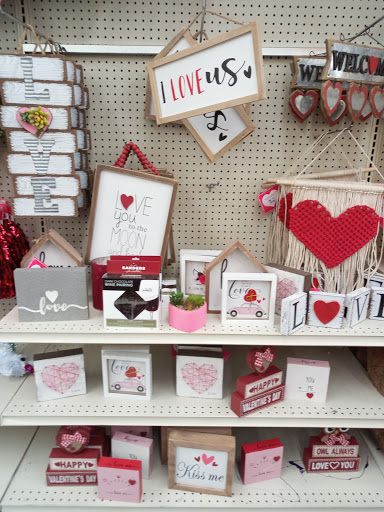 Discount Store «Big Lots», reviews and photos, 650 Wolcott St, Waterbury, CT 06705, USA