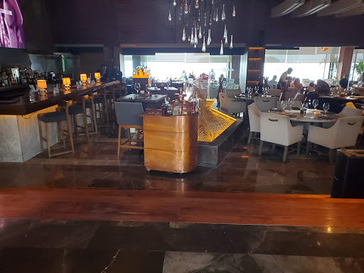 Bars latin restaurant bars Cancun