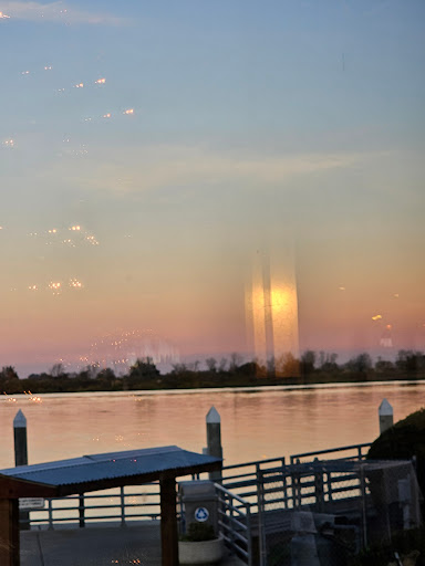 Smiths Landing Seafood Grill image