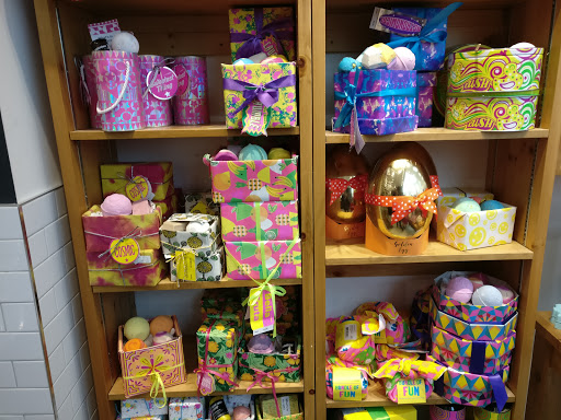 Cosmetics Store «Lush», reviews and photos, 3195 28th St SE, Kentwood, MI 49512, USA