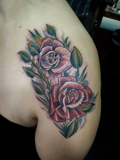 Explore ideas de tattoo para mujer, creative tattoo ideas in Dekalb, available at Proton Tattoo