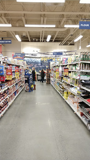 Grocery Store «Hannaford Supermarket», reviews and photos, 1127 North Ave Suite 11, Burlington, VT 05408, USA