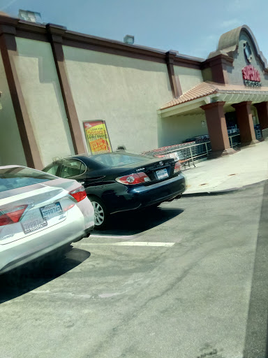 Grocery Store «Superior Grocers», reviews and photos, 16100 Lakewood Blvd, Bellflower, CA 90706, USA