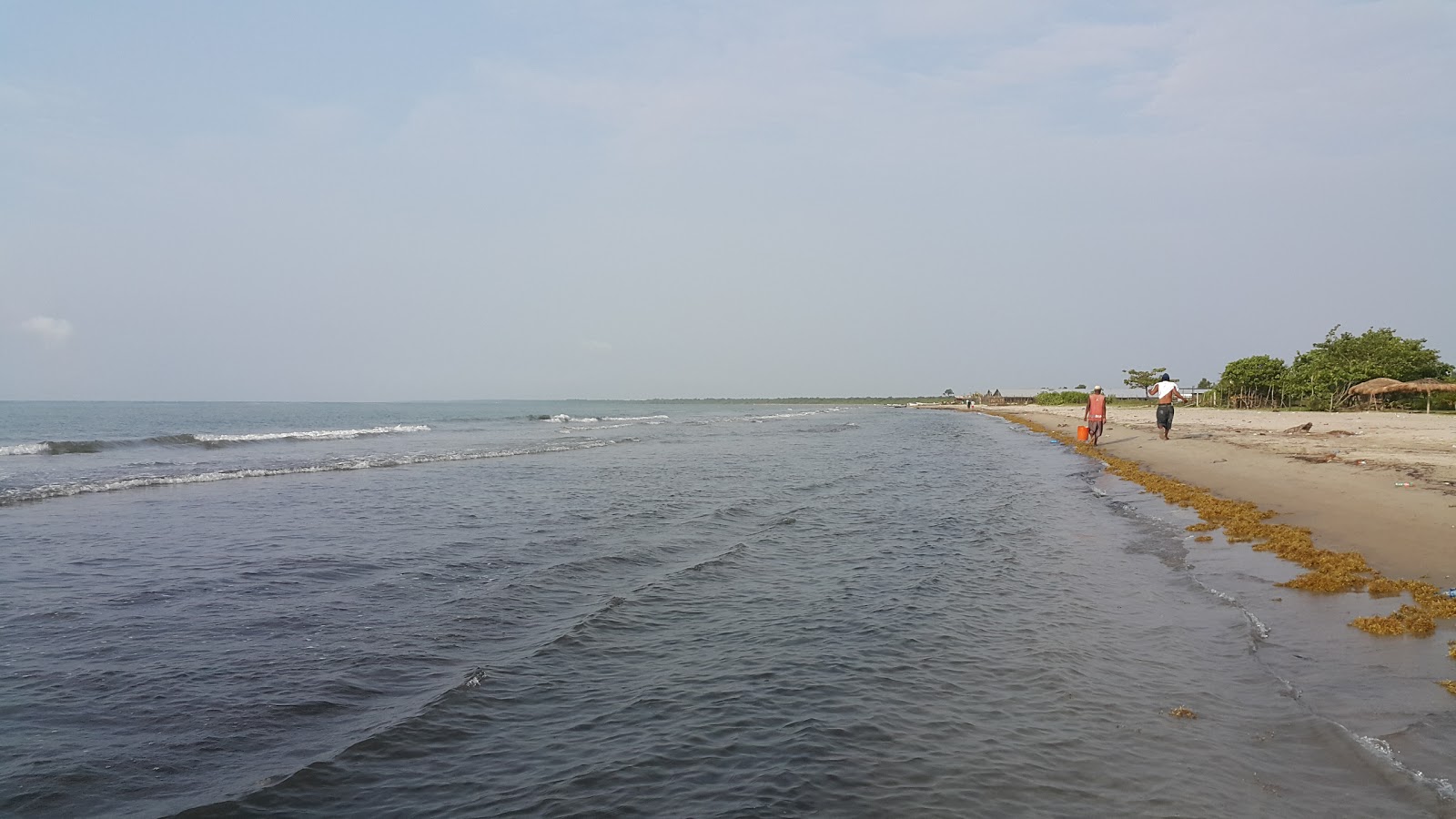 拉博卡尼塔海滩的照片 带有碧绿色水表面
