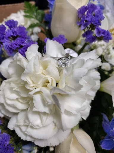 Florist «Flower Basket Florist & Gifts», reviews and photos, 1016 E Alfred St, Tavares, FL 32778, USA