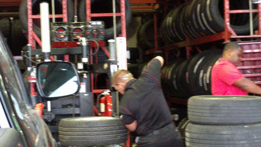 Tire Shop «Discount Tire Store - Spring, TX», reviews and photos, 6510 Farm to Market 2920, Spring, TX 77379, USA