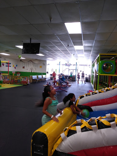 Shopping Mall «Victoria Square Shopping Center», reviews and photos, 1788 S Woodland Blvd, DeLand, FL 32720, USA