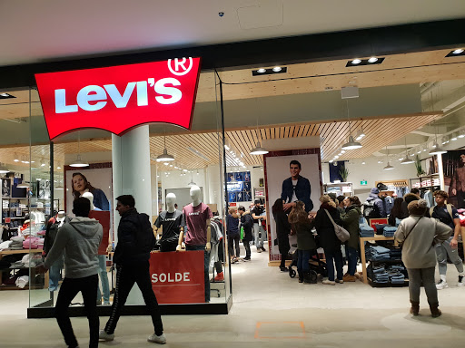 Levis Outlet Montreal