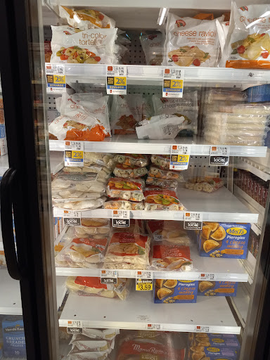 Outlet Mall «Essex Outlets & Cinemas», reviews and photos, 21 Essex Way, Essex Junction, VT 05452, USA