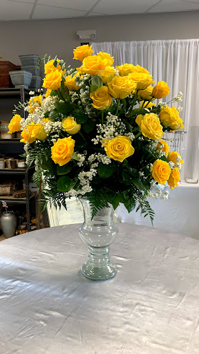 Florist «Pretty Petals Floral Boutique», reviews and photos, 2932 Hillcrest Dr, San Antonio, TX 78201, USA