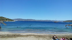 Foto von Mikrolimano Beach mit geräumige küstenlinie