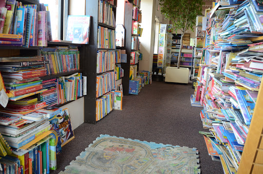 Used Book Store «Book Market Sales & Trading», reviews and photos, 2365 Plainfield Rd, Crest Hill, IL 60403, USA