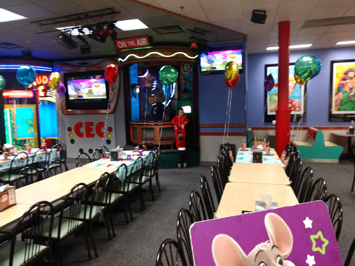 Shopping Mall «Shops at CenterPoint», reviews and photos, 3665 28th St SE, Grand Rapids, MI 49512, USA