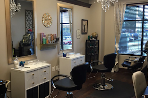 Phenix Salon Suites Alpharetta image