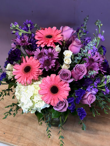 Florist «Peachtree Florist», reviews and photos, 210 Northlake Dr, Peachtree City, GA 30269, USA