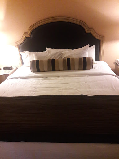 Casino «Golden Nugget Hotel & Casino», reviews and photos, 2300 S Casino Dr, Laughlin, NV 89029, USA