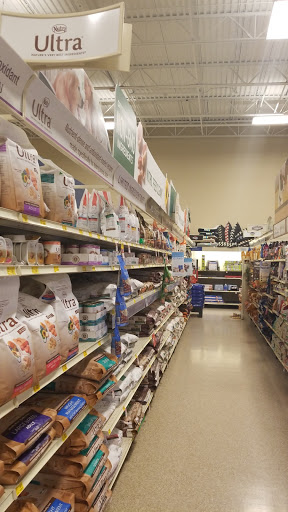 Pet Supply Store «PetSmart», reviews and photos, 1130 SE Everett Mall Way, Everett, WA 98208, USA