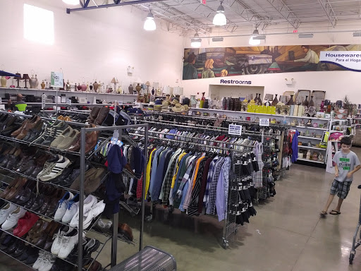 Thrift Store «Goodwill Ocala Superstore Adjacent to Paddock Mall», reviews and photos, 2830 SW 27th Ave, Ocala, FL 34471, USA