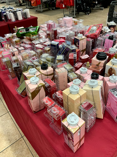 Clothing Store «Burlington Coat Factory», reviews and photos, 24 Wayne Hills Mall, Wayne, NJ 07470, USA