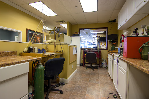 Jewelry Store «Elegant Jewelers», reviews and photos, 46869 Hayes Rd, Shelby Charter Township, MI 48315, USA