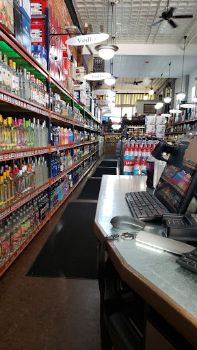Liquor Store «Liquor Warehouse Syracuse», reviews and photos, 814 N State St, Syracuse, NY 13208, USA