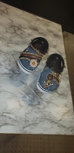 Shopping Mall «Monroeville Mall», reviews and photos, 200 Mall Cir Dr, Monroeville, PA 15146, USA