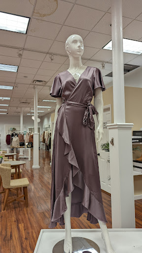 Shopping Mall «Thruway Shopping Center», reviews and photos, 300 S Stratford Rd, Winston-Salem, NC 27103, USA